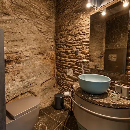 Touchstone - Private Pool, Mountain Views & Luxury Architecture Villa *