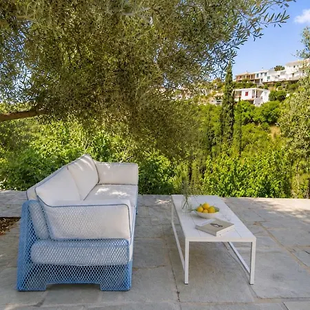 Villa Touchstone - Private Pool, Mountain Views & Luxury Architecture