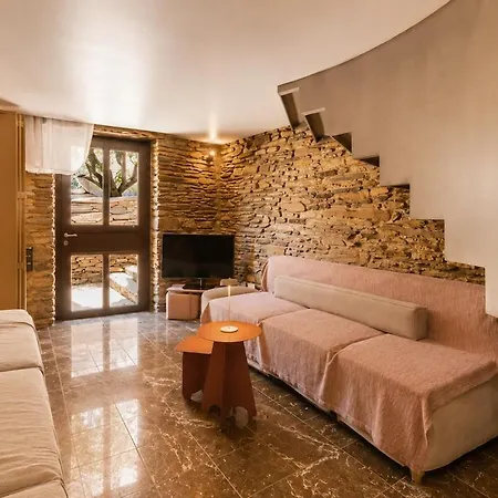 Touchstone - Private Pool, Mountain Views & Luxury Architecture Villa *
