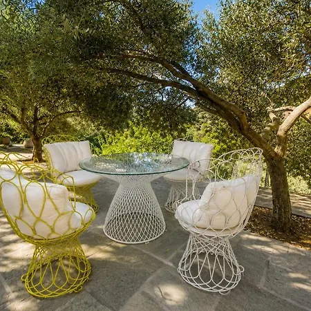 Touchstone - Private Pool, Mountain Views & Luxury Architecture Villa *