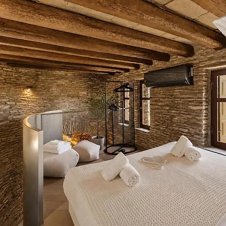 Touchstone - Private Pool, Mountain Views & Luxury Architecture Villa *